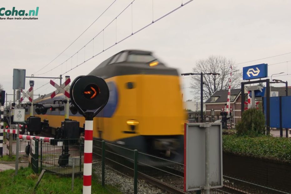 Spoorwegovergang Den Dolder (Utrecht) ????4K???? // Dutch railroad crossing