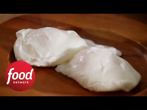 How to Poach Eggs For Beginners | Food Network